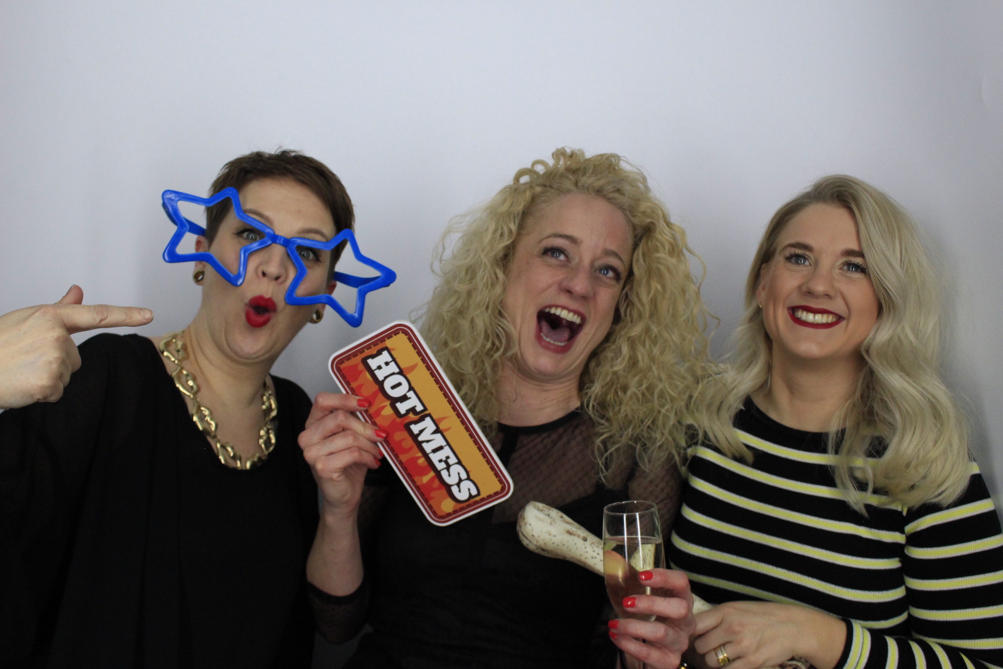 Darren and sarah’s 40th birthday celebration | View more photos from the event at gallery.myphotoboothexperience.co.uk/u/MyPhotoBoothExperienceLtd/Darren-and-sarah’s-40th-birthday-celebration